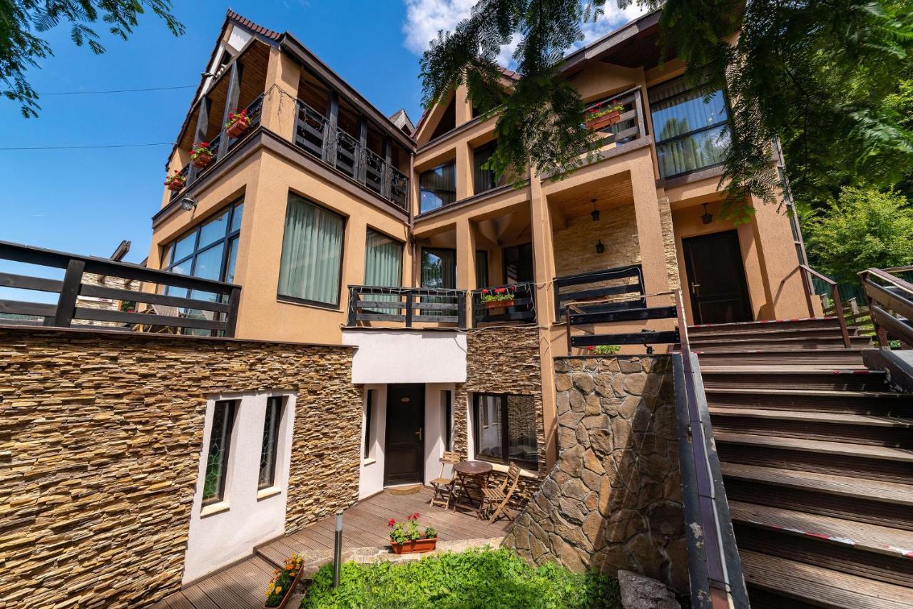 Отель Casa Freya Буштени Экстерьер фото
